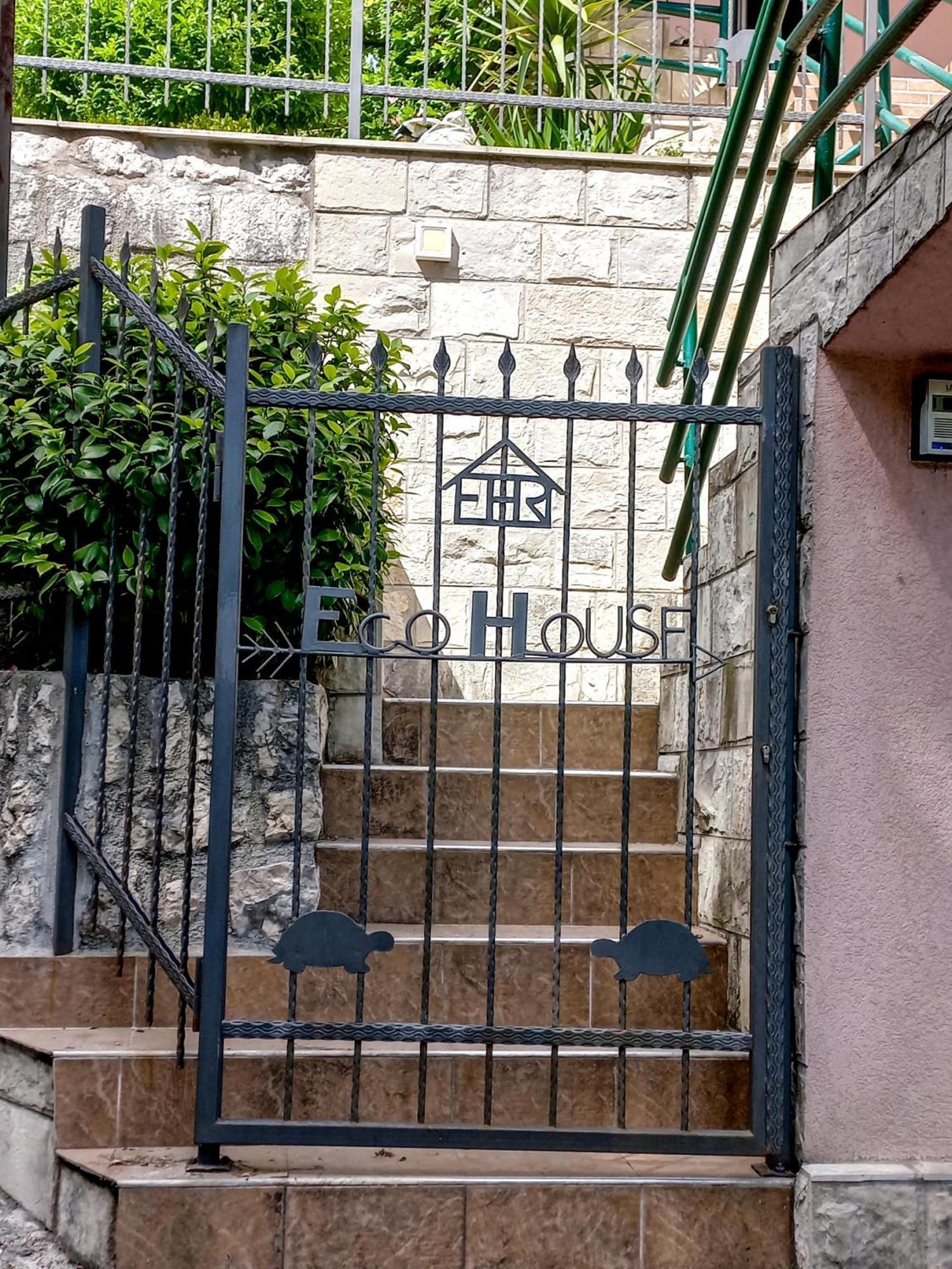 Ecohouse Risan Studio Εξωτερικό φωτογραφία